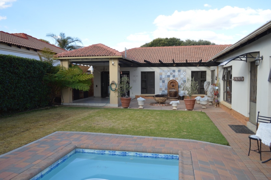 3 Bedroom Property for Sale in Wilkoppies North West